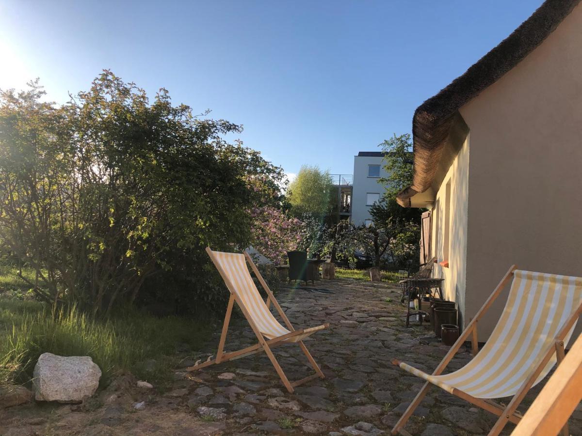 Oaza Pod Strzecha Klimatyczny Dom Z 3 Sypialniami Na Wylacznosc Z Kominkiem I Duzym Ogrodem Ustronie Morskie Exteriör bild