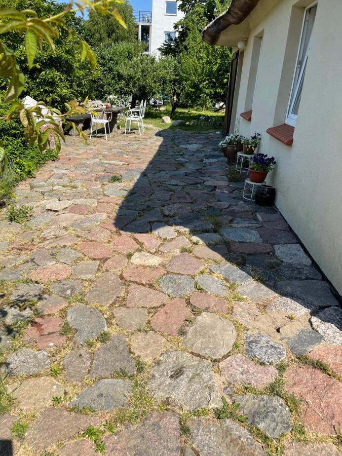 Oaza Pod Strzecha Klimatyczny Dom Z 3 Sypialniami Na Wylacznosc Z Kominkiem I Duzym Ogrodem Ustronie Morskie Exteriör bild
